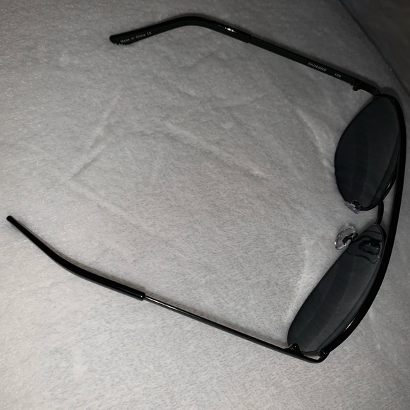 Ouay Australia Sunglasses - Picture 3 of 7